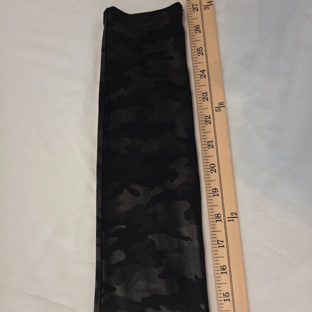 SPANX Women's Black Camo Leggings, Size S/P - Picture 4 of 7